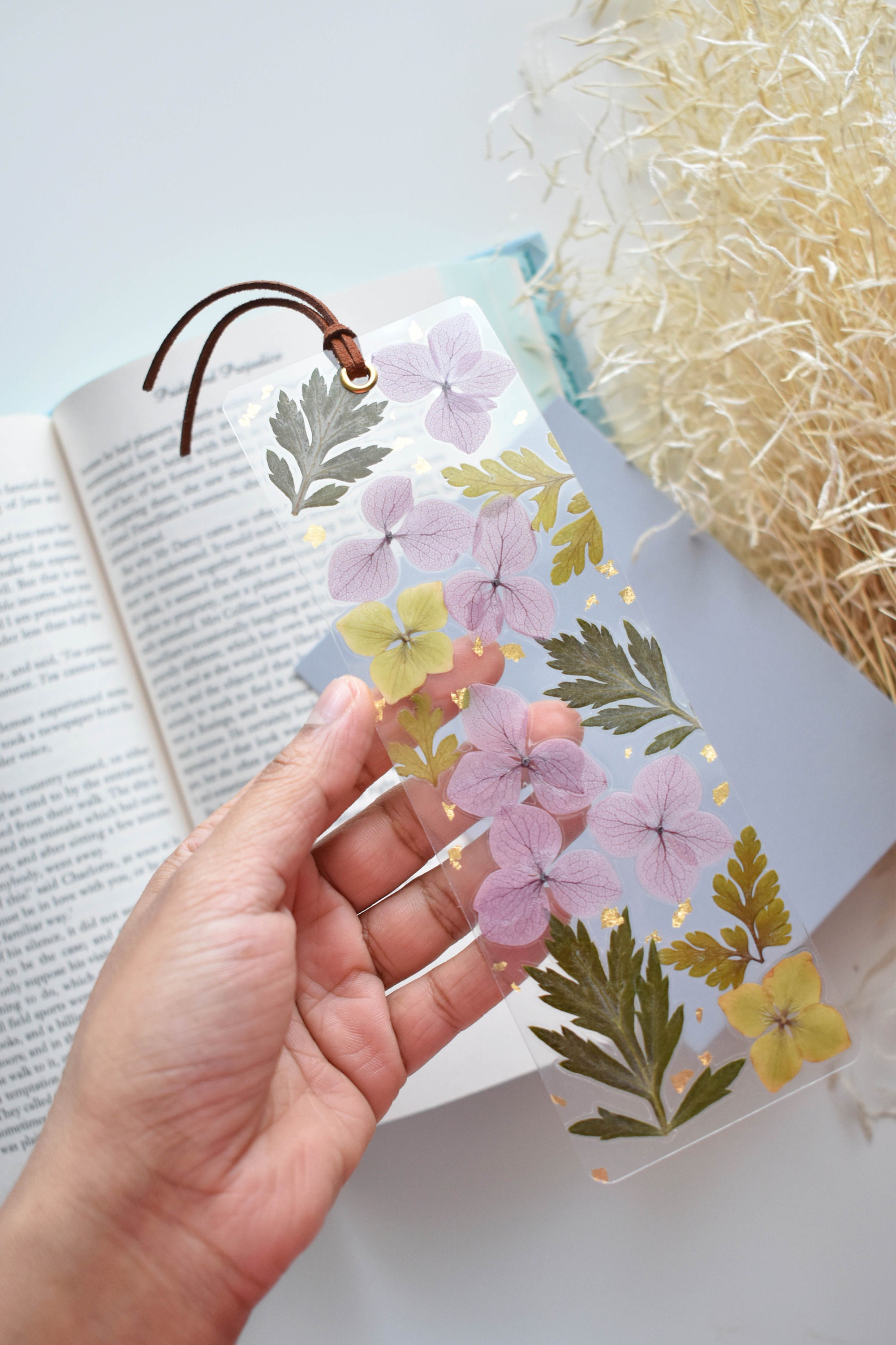 Beautiful DRIED FLOWER PAPER Bookmarks-handpressed 100% Recycled Paper With  Pressed Flowers-christmas Gift-stocking Stuffer-teacher Gift 