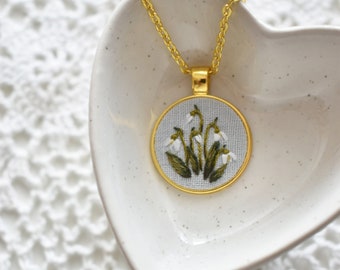 Snowdrops Embroidered Floral Necklace