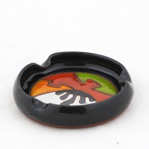 Christmas Gift - Ceramic Ash Tray, Handmade Pottery Round Ashtray, Gift for dad, Cute Ash tray, Tobacciana ashtray, Valentine’s Day gift