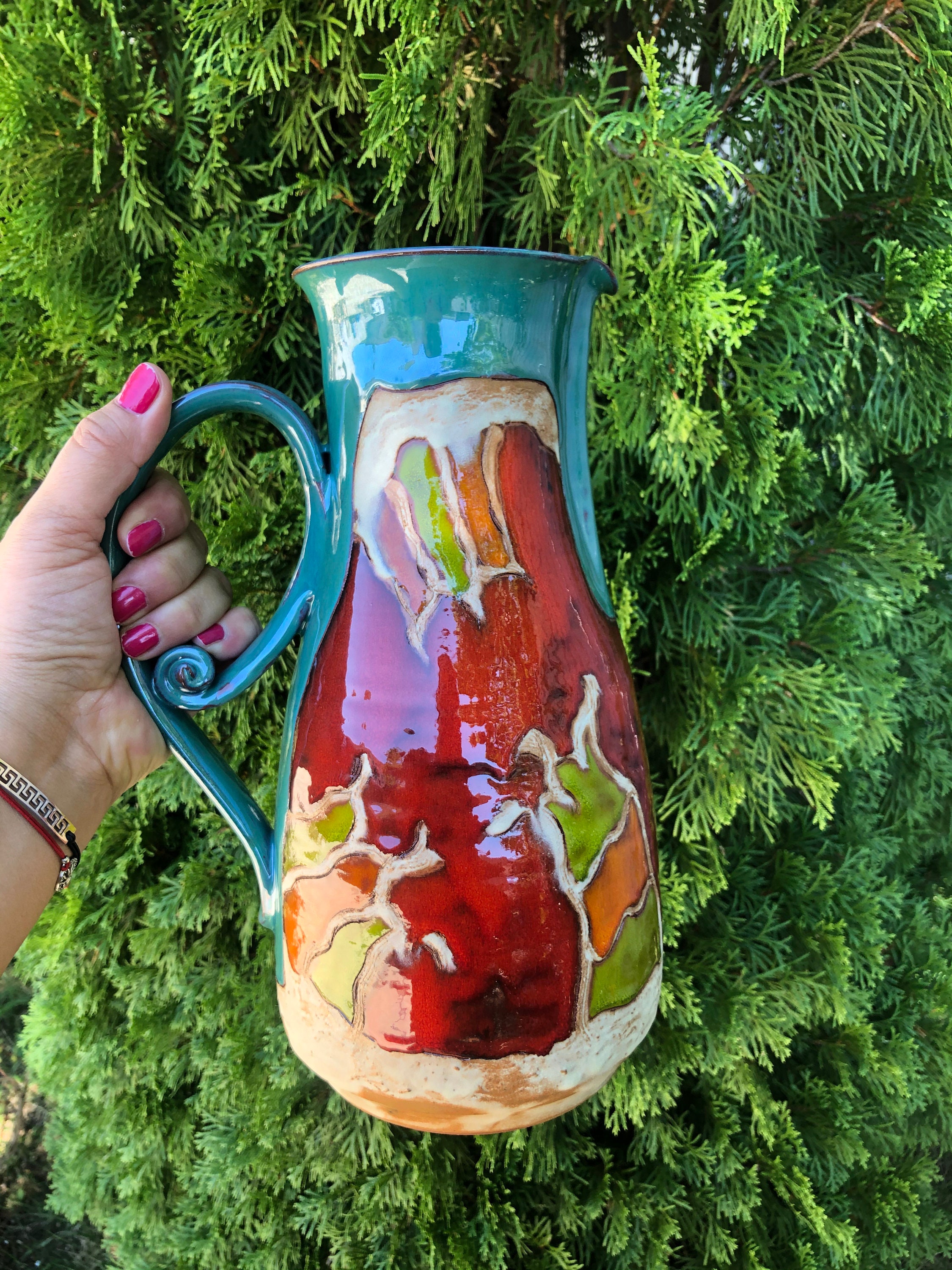 クリスマスギフト - 赤い陶器の花瓶、ろくろで作った陶器の花瓶