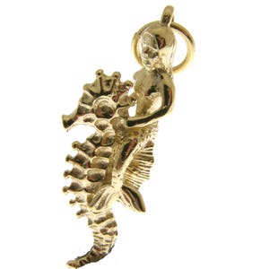 9 Carat Gold Sea Horse and Mermaid Charm.  Fully hallmarked 9 carat Gold Sea Horse and Mermaid Charm or Pendant