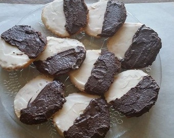 Low Carb, Gluten Free, Sugar Free Black and White Cookies, Keto and Diabetic Friendly!