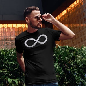 Métis Unisex  Silver Foil T-Shirt,Gold Metallic Print Black T-Shirt