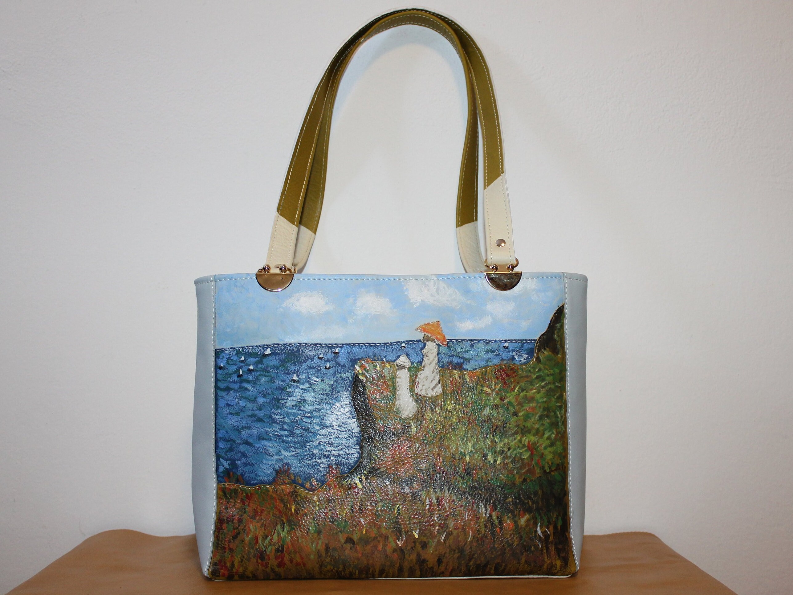 painting a purse