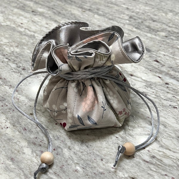 Travel Jewelry Pouch With Drawstring, Travel Jewelry Bag, Drawstring Bag, Gray Floral Pouch, Satin Lining, Pouch With Pockets, Wooden Beads