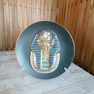 Osiris Porcelain Plate One of Egypt: Splendours of the an Ancient World, Artist Cliff Jackson &quot;The Golden Mask of Tutankhamun&quot; 1993