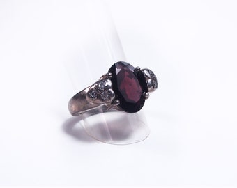 Silver and Garnet ring