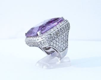 Grosse bague en argent et pierres en cristal, gros cristal violet