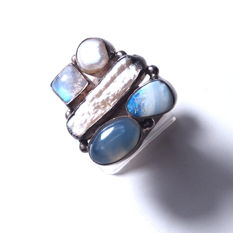 Silver mother-of-pearl ring and moonstone image 3