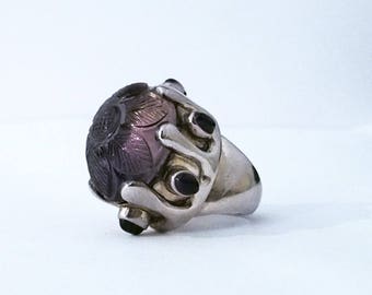 Grosse bague en argent et ametrine gravée