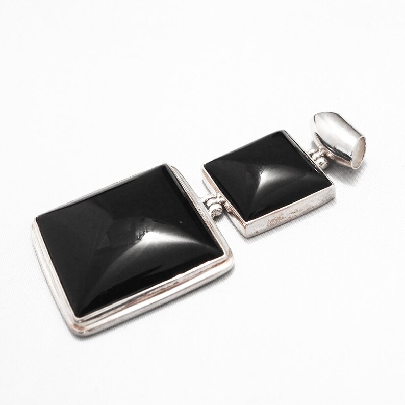 Silver pendant and Onyx stone