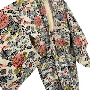 Made in Japan Vintage Haori Silk Japanese Art Florals Yuzen Patterns Drawstrings Kimono Robe Light Jacket Handmade Sashiko Stitch