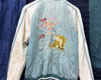Chaqueta reversible vintage de rayón Sukajan con bordado de tigres y dragones, recuerdo del ejército japonés de la Segunda Guerra Mundial. Chaqueta bomber conmemorativa.