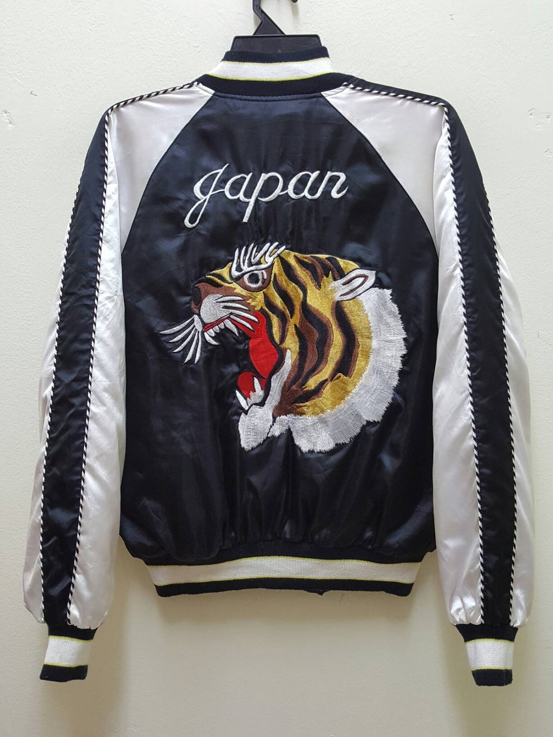 Hyper premium white tiger sukajan jacket – High Street Beast