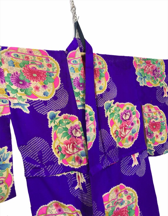Made in Japan Vintage Kimono Thin Silk Florals Ki… - image 3