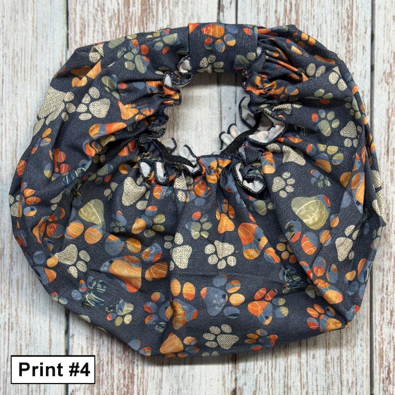 Dog Snood for Cavalier King Charles Spaniel to cover and protect ears while eating. Also fits any long eared dog breed.