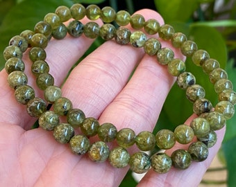 Peridot Bracelet, Natural Peridot Stone Bracelet, Heart Chakra, August Birthstone