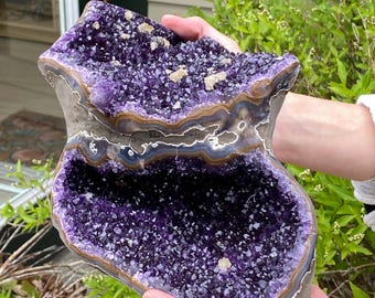 Splendido geode di ametista di alta qualità, pezzo unico e pregiato, geode di ametista dell'Uruguay.