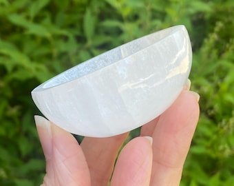 Selenite Charging Dish - Selenite Bowl, Crystal Cleansing, Energy Cleansing, Ring Dish, White Selenite, Selenite raw, selenite bowl