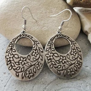Ethnic antique silver plated dangle teardrop earrings, boho floral engraved earrings, bohemian jewellery CZ48