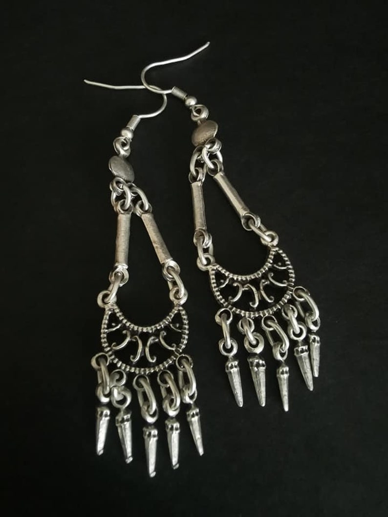 Antique Silver Plated Chandelier Filigree Earrings, Ethnic Dainty Dangling Earrings, Boho Jewellery zdjęcie 3