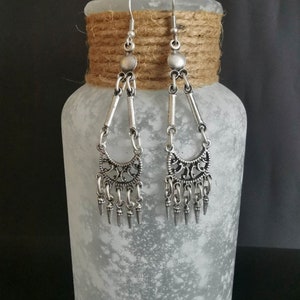 Antique Silver Plated Chandelier Filigree Earrings, Ethnic Dainty Dangling Earrings, Boho Jewellery zdjęcie 6