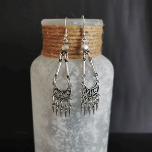 Antique Silver Plated Chandelier Filigree Earrings, Ethnic Dainty Dangling Earrings, Boho Jewellery zdjęcie 1