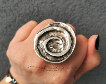 Spiral Statement Ring: Oxidized Silver Plated Round Shape Adjustable Bold Ring