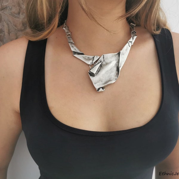 Collier asymétrique tendance, collier audacieux plastron épais tissé abstrait plaqué argent antique, bijoux bohèmes COZ14