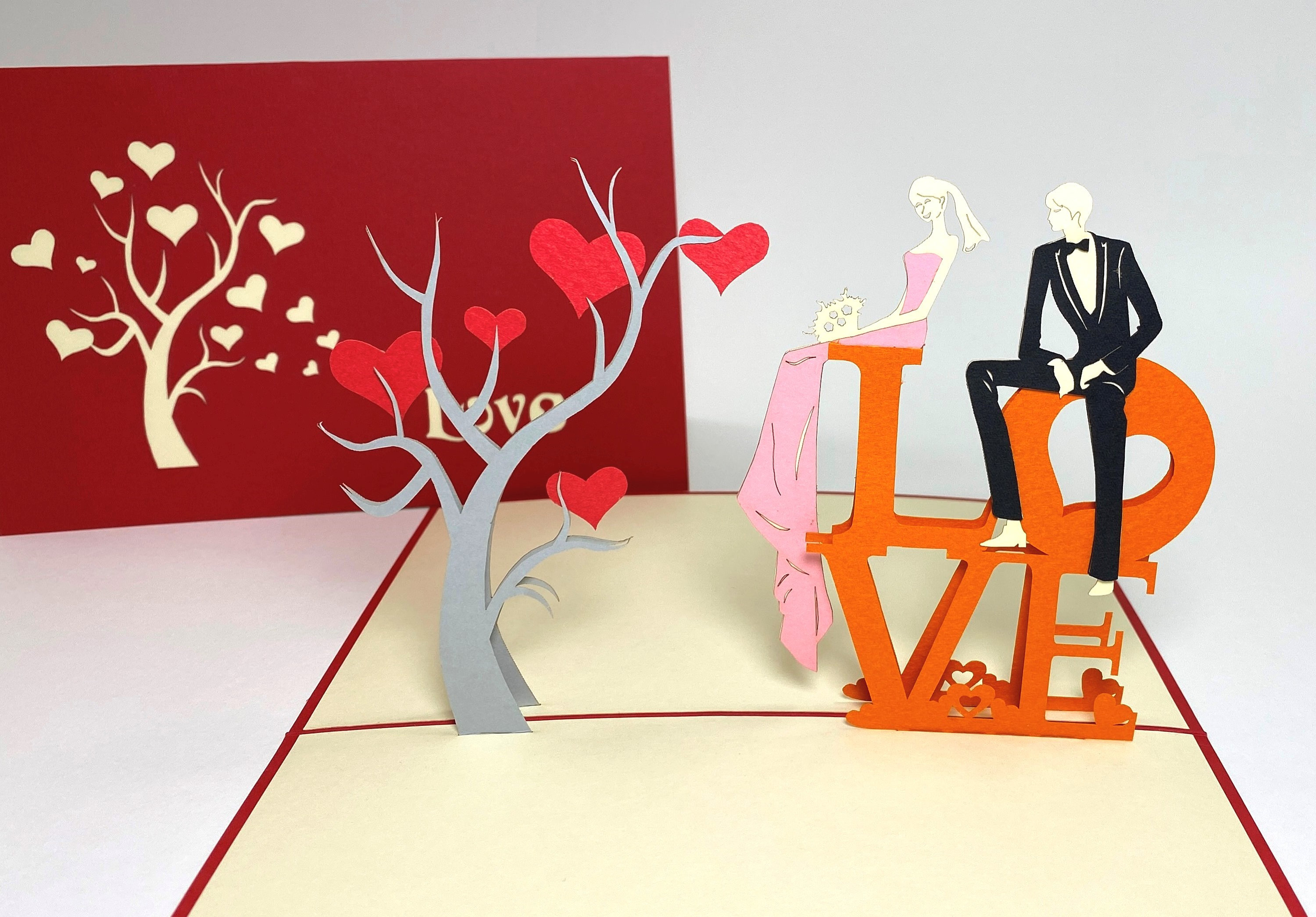 Love Couple Pop Up Anniversary Card - Romantic Love Pop Up Card - Valentine’s Day Card - Newlyweds Congratulations/Proposal/Engagement Card