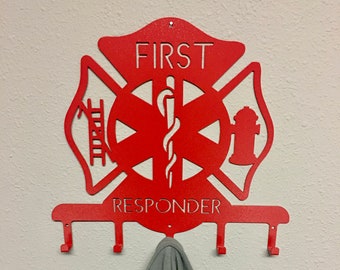 PRIMERA RESPUESTA Gancho de pared grande, Gancho de pared paramédico, Gancho temático del Departamento de Bomberos, Regalo de EMT/Bombero, Decoración de la estación de bomberos, Regalo de bombero