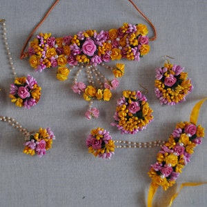 Dulhan Floral Jewelry, Indian Bridal Flower Set, Henna Night Flower Set, Haldi, Nikkah, Shaadi, Bollywood Photo Prop, Yellow Pink Flower Set
