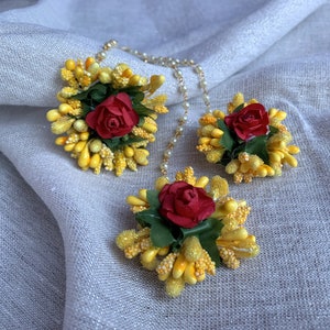 Yellow Floral Mangtikka: Indian Hair Bun Accessory, Classical Dance Recital, Haldi, Mehendi, Nikkah