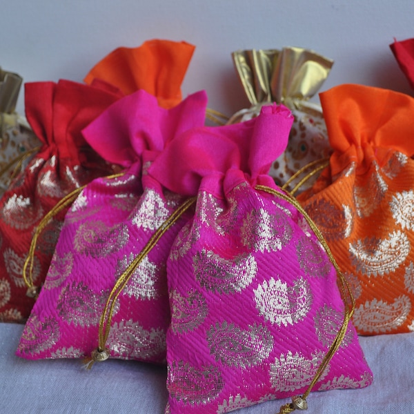 Indian Favor Bags, Hindu Puja Gift, Mehndi Favor Bag, Sangeet Favor, Baby Shower Return Gift, Party Gift Bags, Indian Festival Gift Bags
