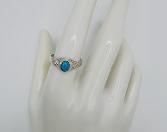 Vintage 1980s 925 Sterling Silver Turquoise Cabochon Ring Size 9 Engraved Tribal NOS Southwestern Boho