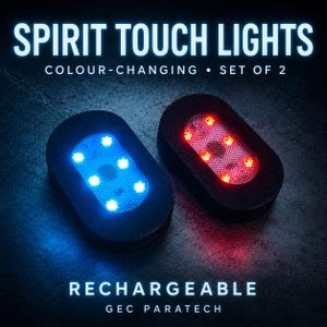 Puede incluir: Un juego de dos luces ovaladas Spirit Touch Lights de Gec Paratech. Estas luces recargables que cambian de color tienen una carcasa negra con superficie texturizada. Una luz emite un brillo azul y la otra un brillo rojo desde seis puntos LED.
