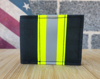 Cartera de cuero plegable reflectante amarilla con equipo de protección para bomberos, color negro, con personalización opcional