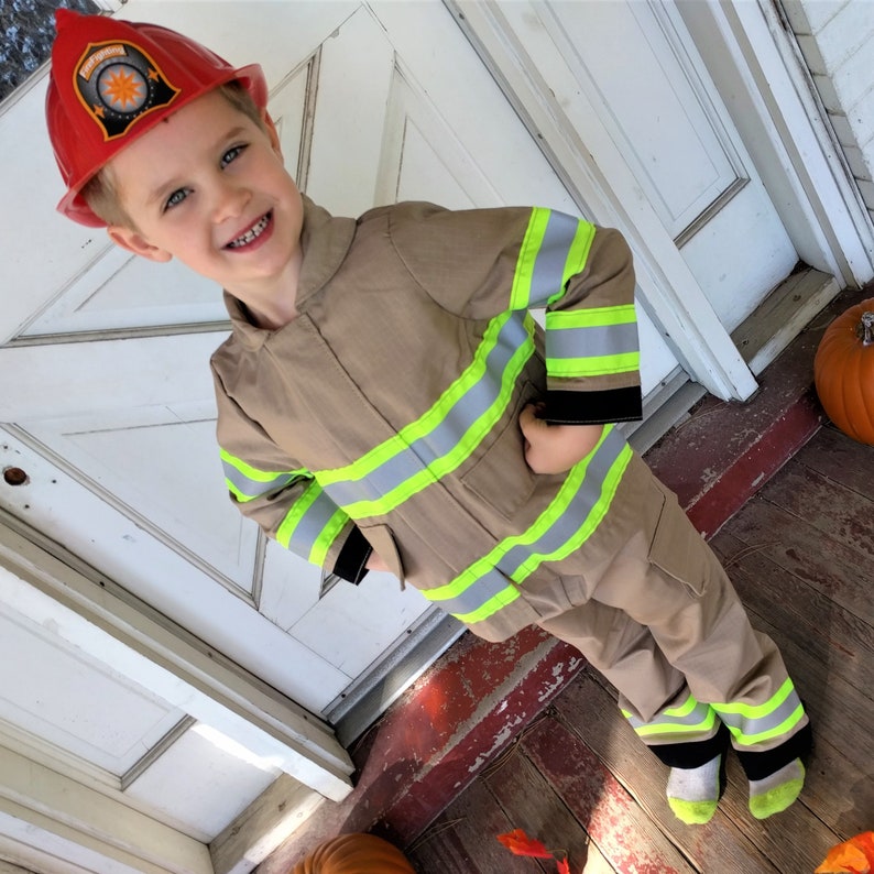 Personalized Firefighter Toddler 3PC TAN Outfit Costume with BIRTHDAY Maltese Cross Bild 4