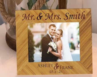 Personalized Just Married Picture Frame, Custom Wedding Keepsake Bamboo Wood Frame, Customized Wedding Frame, Mr and Mrs Personalized Frame