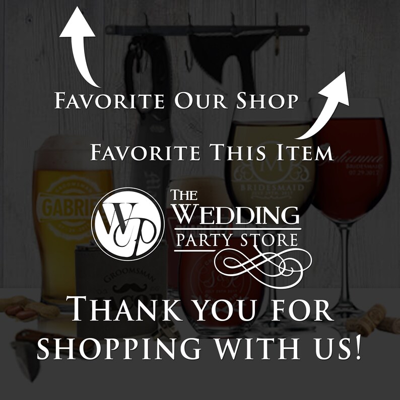 Puede incluir: Un logotipo en blanco y negro para The Wedding Party Store con el texto "FAVORITE OUR SHOP" y "FAVORITE THIS ITEM" arriba y "THANK YOU FOR SHOPPING WITH US!" abajo. El logotipo presenta un "WP" estilizado con un coraz&oacute;n en la "P". Tambi&eacute;n hay im&aacute;genes de varios vasos personalizados, incluyendo un vaso de cerveza, un vaso de vino y un vaso de chupito.