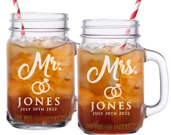 Mr and Mrs Mason Jar Glasses, Personalized Mason Jars, Mr and Mrs Gifts,  Etched Mason Jar, Gifts for Couples, Engraved Mason Jar, Set of 2