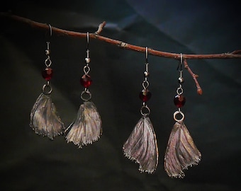 Long earrings_real papillon naturel wings_electroformed_copper electroform_black patina_blood glass_halloween look_witch jewelry_gothic