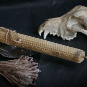 Wormwood Spell Candle: 100% Natural Beeswax, Cleansing Ritual Tool