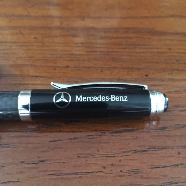 Beautiful Mercedes Benz Logo Carbon Fiber in Black Triangular Box