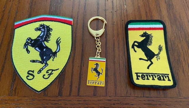 VELOMY Voiture Porte clés,pour Ferrari Personnalisé KeyRings Styling Grand  Cadeaux with Logo Accessoires,B : : Auto et Moto