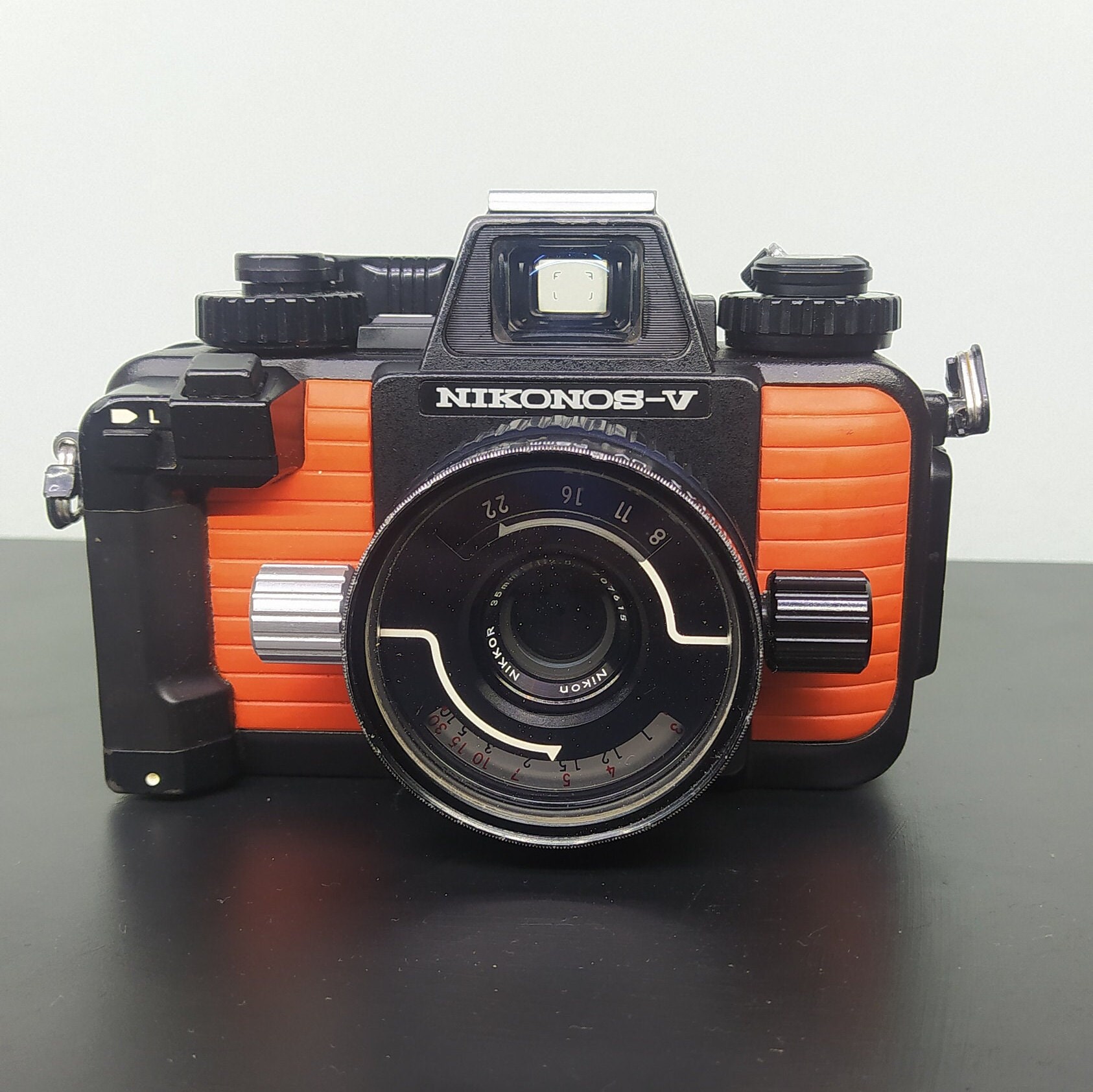 Nikon NIKONOS-V , waterproof camera , underwater camera