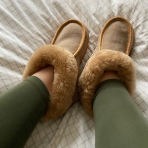 Womens Luxury Handmade 100% Golden Real Sheepskin Suede Fur Slippers EVA  Sole LV