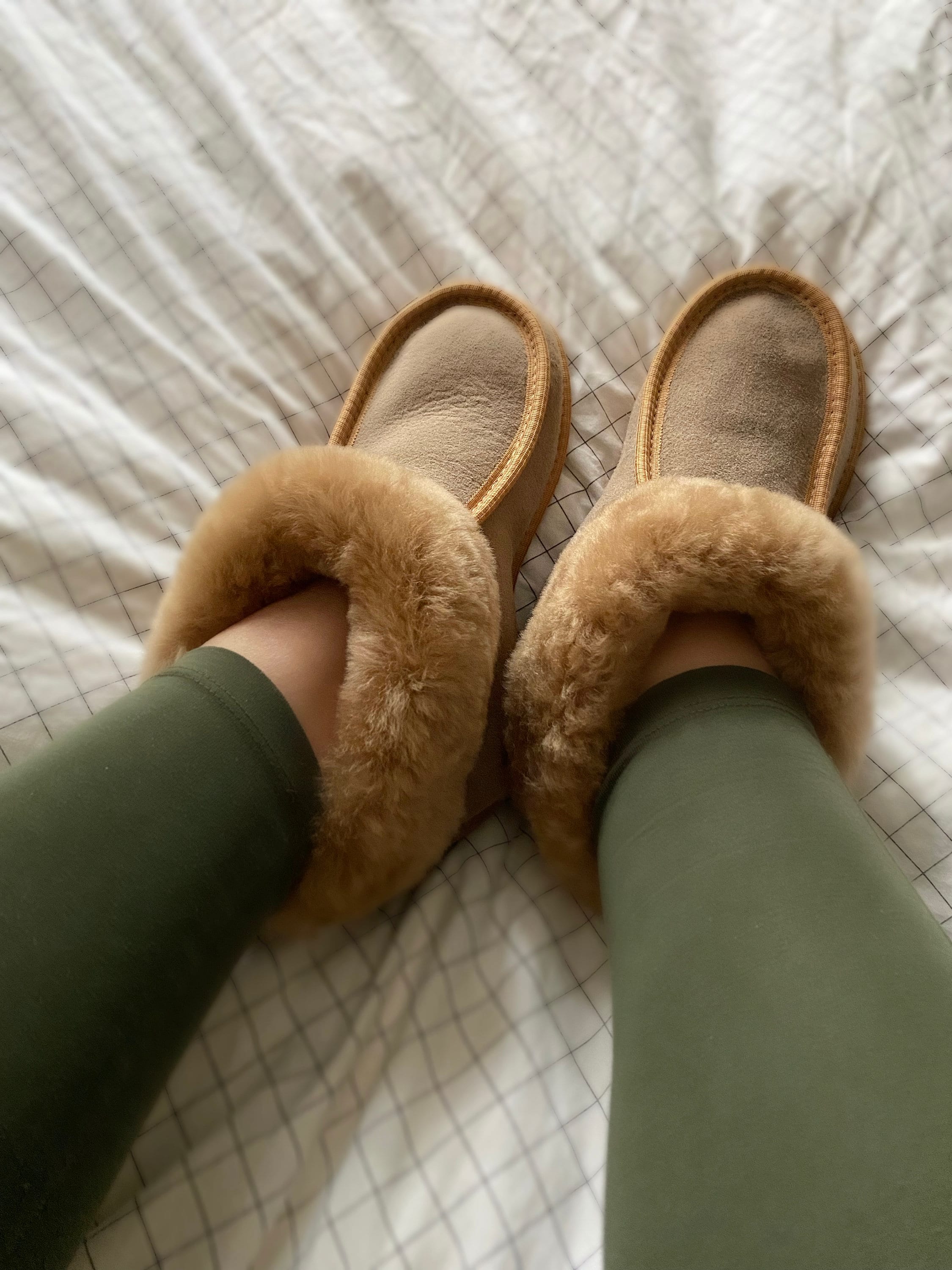 womens sheepskin slippers