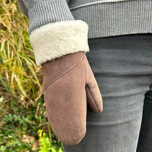 Natural Sheepskin Gloves for Women and Men, Soft and Warm Wool, Handmade Sheepskin Gloves, Walnut Sheepskin Gloves