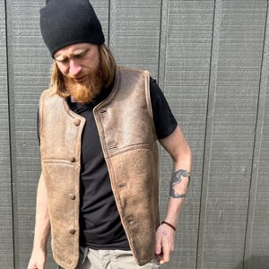 100% Genuine Leather Vest with Sheepskin Lining, Classic and Durable Men&#39;s Vest, Premium Leather Men&#39;s Vest, Real Leather Men&#39;s Jacket
